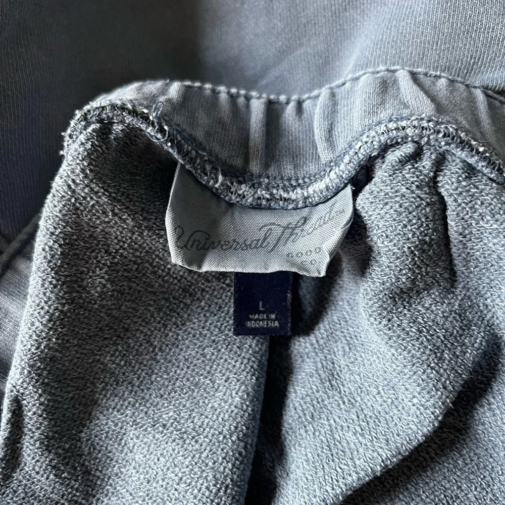 Universal Thread Shorts - Picture 2 of 2